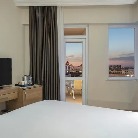 Szálloda Wyndham Garden Lara 4*