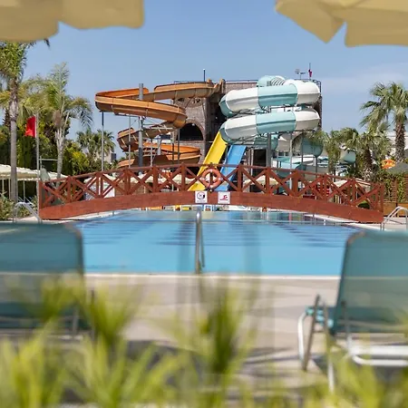 Szálloda Wyndham Garden Lara Antalya
