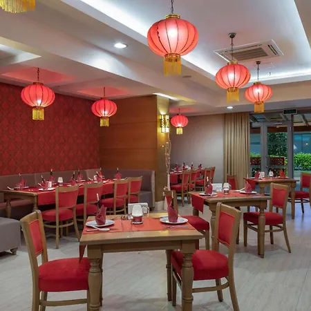 Szálloda Wyndham Garden Lara 4*