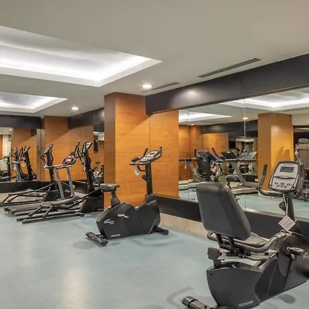 Hotell Wyndham Garden Lara 4*