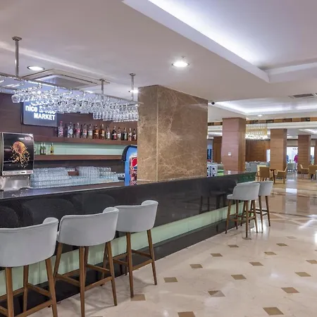 Hotell Wyndham Garden Lara