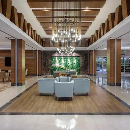 Hotell Wyndham Garden Lara