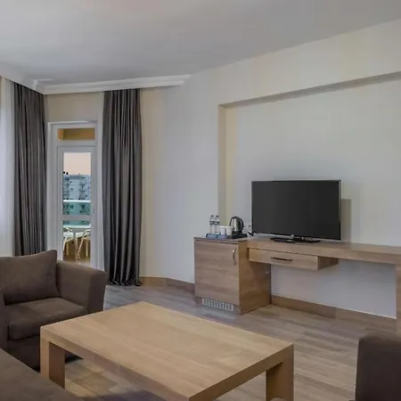 Wyndham Garden Lara Hotell