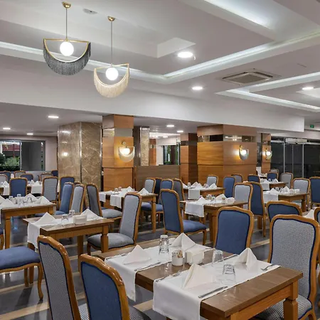 Hotell Wyndham Garden Lara